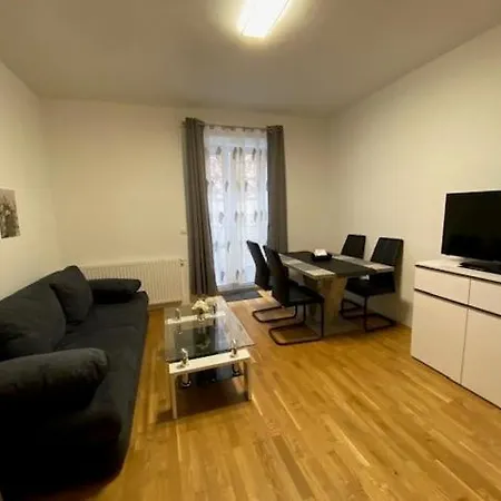 Paky 00322 Apartment