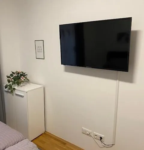 Paky 00322 Appartement